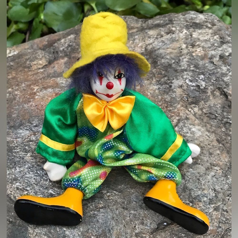Ganz Porcelain Posable Clown - Picture 3 of 9